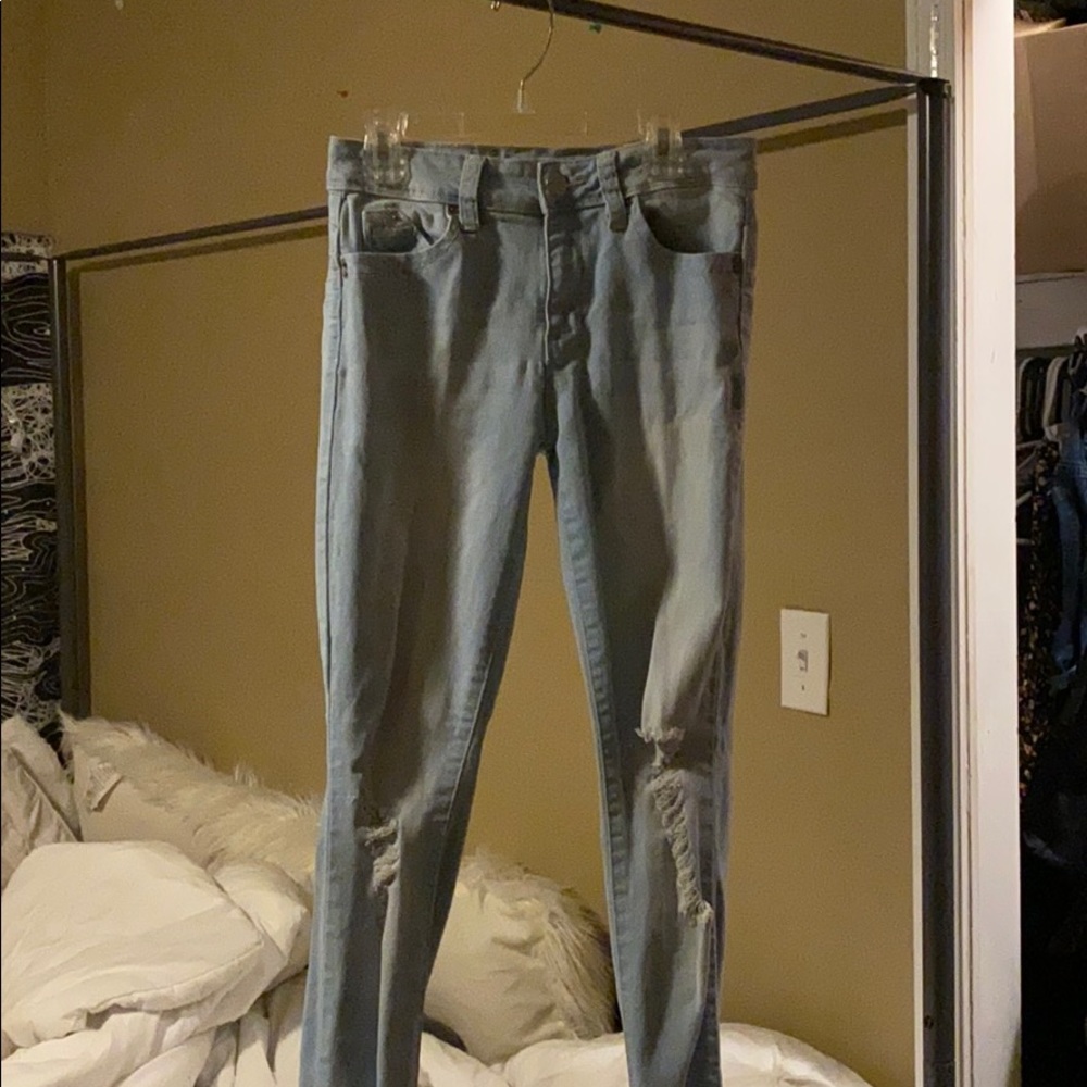 WannaBettaButt light blue jeans size 5 in juniors